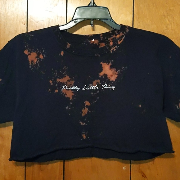 Prettylittlething Bleached Raw Edge Crop Top - Picture 2 of 5